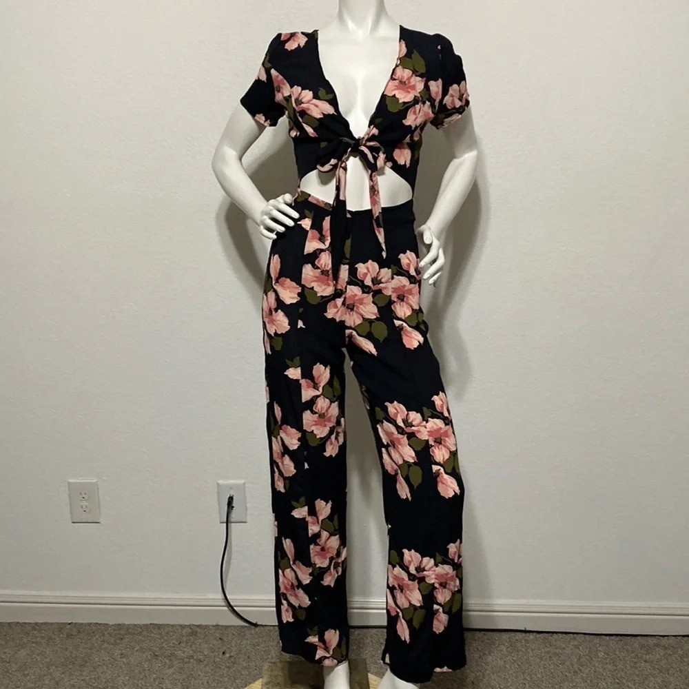 Privacy Please Black Pink Floral Jumpsuit Size XS